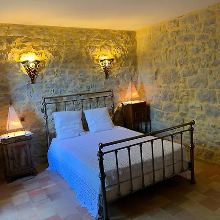 La Cardabelle Nyaraló