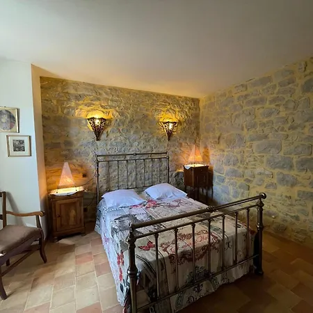 La Cardabelle Nyaraló