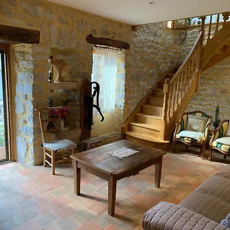 La Cardabelle Nyaraló *